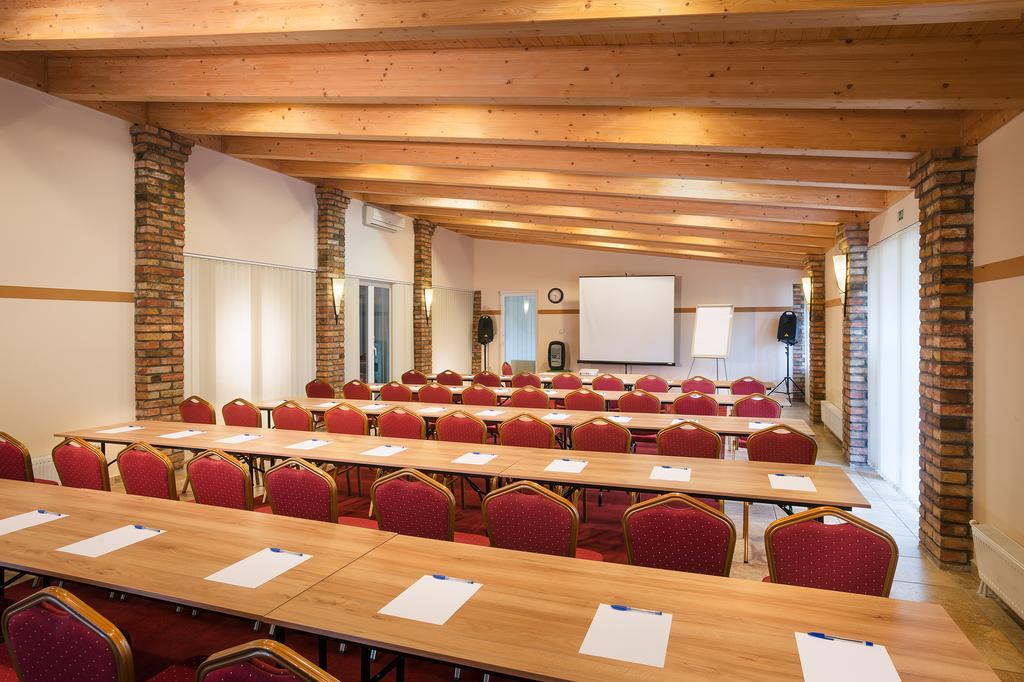 Hotel Honti Wellness és Konferencia Szálloda Visegrád Esterno foto
