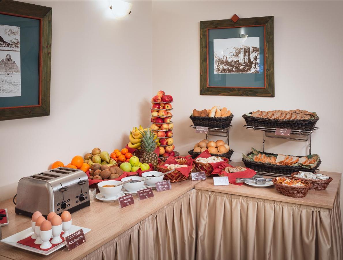 Hotel Honti Wellness és Konferencia Szálloda Visegrád Esterno foto