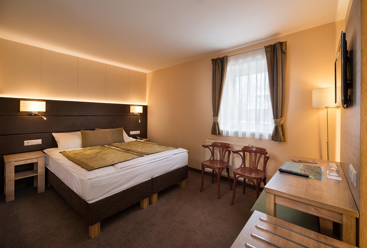 Hotel Honti Wellness és Konferencia Szálloda Visegrád Esterno foto